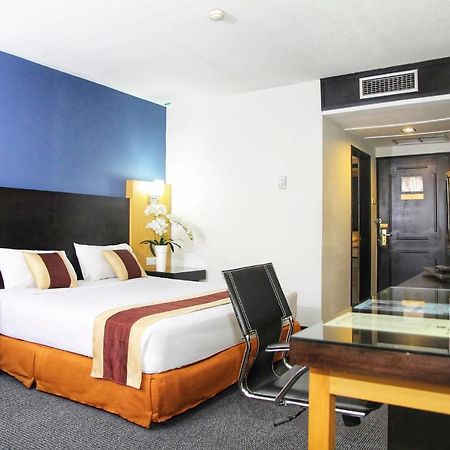 Jayakarta Hotel Джакарта Экстерьер фото